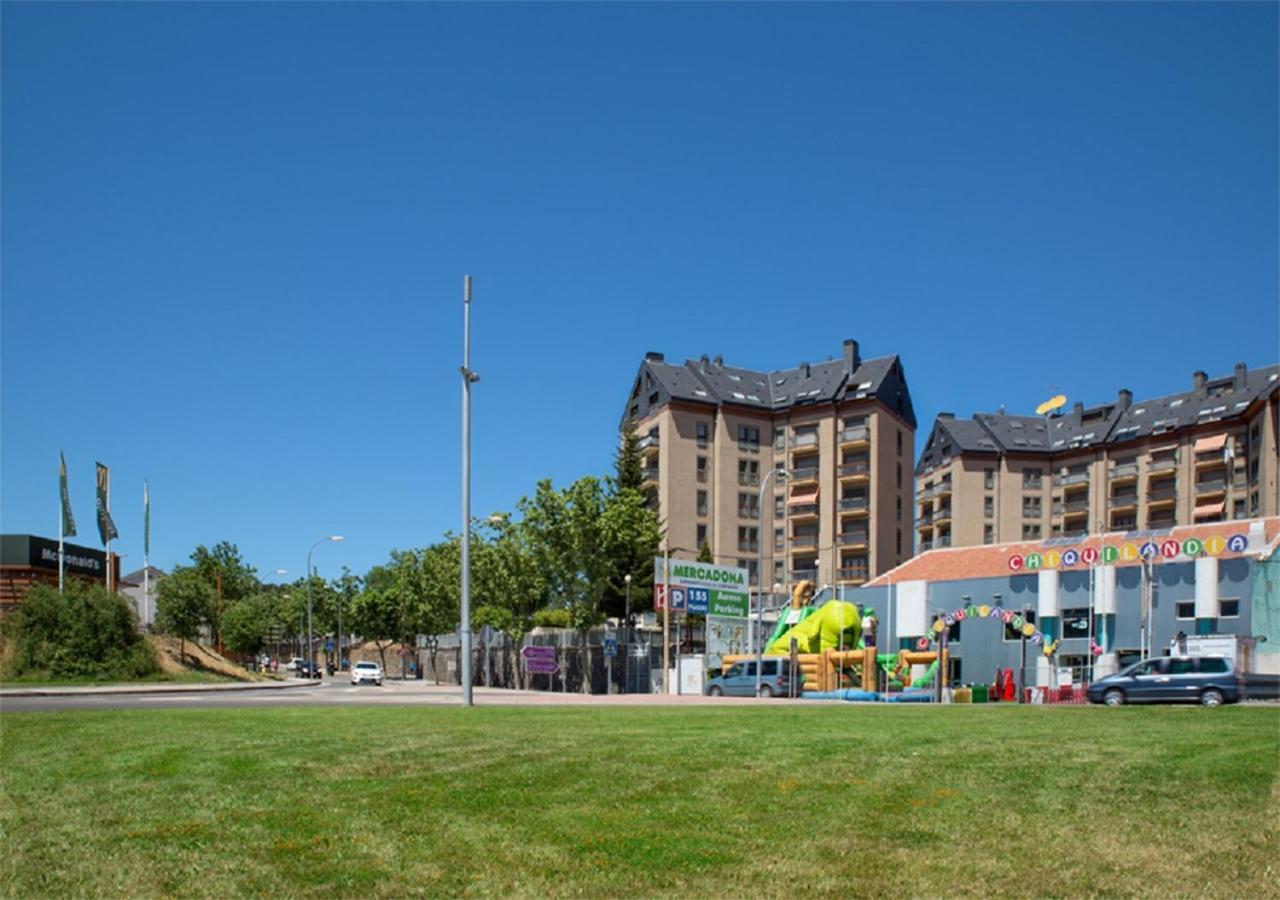 Apartamento Jaca Διαμέρισμα Εξωτερικό φωτογραφία